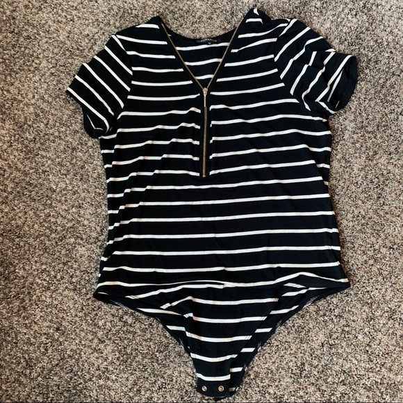 ✨2/$15 DYNAMITE | Striped Navy Bodysuit - Picture 1 of 6